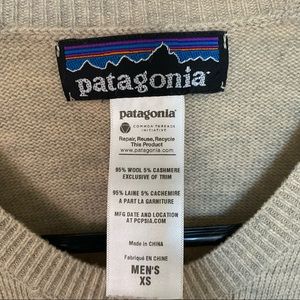 Mens XS, Womens SM patagonia sweater